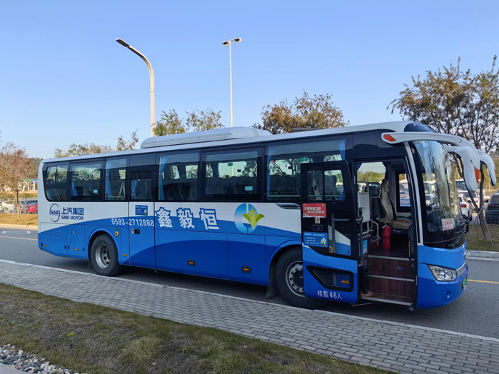 46座 宇通大巴车 长10690x宽2500x高3430